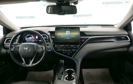 Toyota Camry, 2023 год, 3 320 000 рублей, 5 фотография
