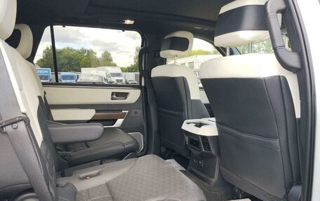 Toyota Sequoia, 2024 год, 13 633 350 рублей, 15 фотография