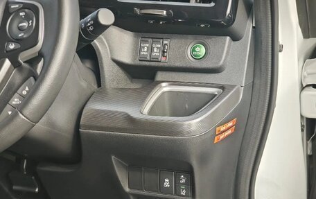 Honda Stepwgn IV, 2018 год, 1 610 000 рублей, 10 фотография