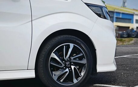 Honda Stepwgn IV, 2018 год, 1 610 000 рублей, 4 фотография
