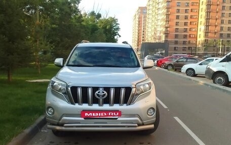 Toyota Land Cruiser Prado 150 рестайлинг 2, 2014 год, 3 250 000 рублей, 2 фотография