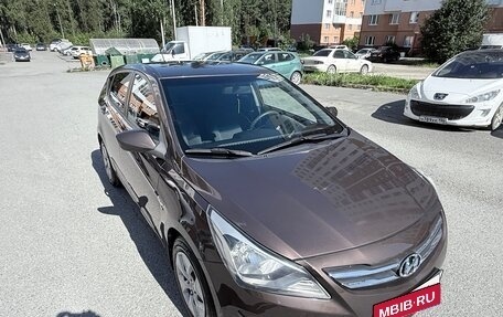 Hyundai Solaris II рестайлинг, 2015 год, 880 000 рублей, 5 фотография