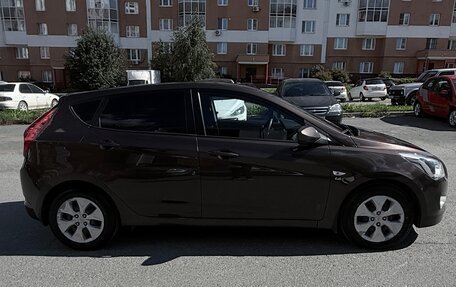 Hyundai Solaris II рестайлинг, 2015 год, 880 000 рублей, 13 фотография
