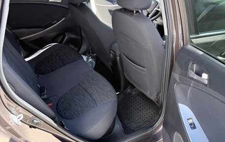 Hyundai Solaris II рестайлинг, 2015 год, 880 000 рублей, 18 фотография