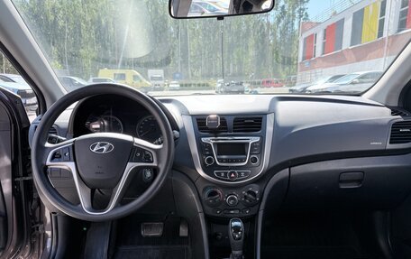Hyundai Solaris II рестайлинг, 2015 год, 880 000 рублей, 20 фотография