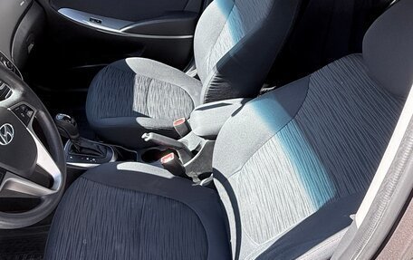 Hyundai Solaris II рестайлинг, 2015 год, 880 000 рублей, 24 фотография