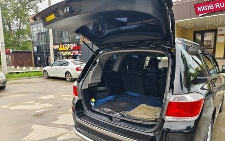 Toyota Highlander III, 2013 год, 2 300 000 рублей, 21 фотография