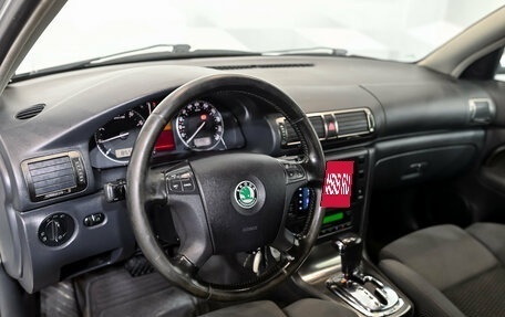 Skoda Superb III рестайлинг, 2007 год, 600 000 рублей, 13 фотография