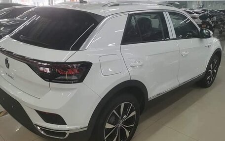 Volkswagen T-Roc I, 2026 год, 2 150 000 рублей, 3 фотография