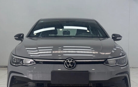 Volkswagen Golf VIII, 2023 год, 1 950 000 рублей, 2 фотография