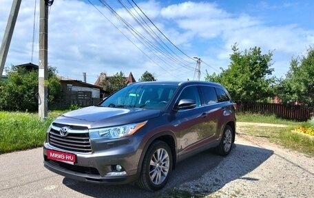 Toyota Highlander III, 2014 год, 3 149 000 рублей, 1 фотография