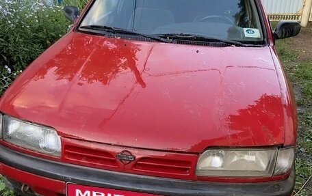 Nissan Primera II рестайлинг, 1992 год, 70 000 рублей, 1 фотография