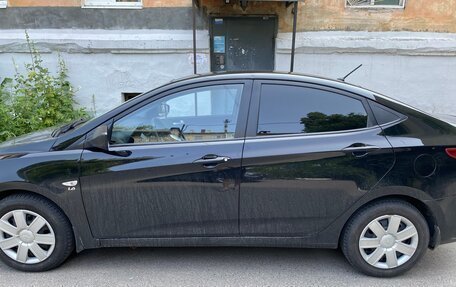 Hyundai Solaris II рестайлинг, 2011 год, 720 000 рублей, 3 фотография