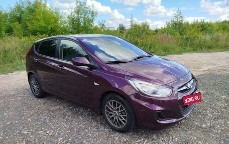 Hyundai Solaris II рестайлинг, 2012 год, 690 000 рублей, 4 фотография