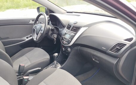Hyundai Solaris II рестайлинг, 2012 год, 690 000 рублей, 18 фотография