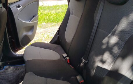 Hyundai Solaris II рестайлинг, 2012 год, 690 000 рублей, 24 фотография