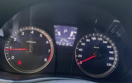 Hyundai Solaris II рестайлинг, 2011 год, 630 000 рублей, 5 фотография