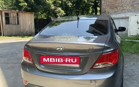 Hyundai Solaris II рестайлинг, 2011 год, 630 000 рублей, 2 фотография