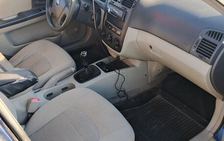KIA Cerato I, 2005 год, 200 000 рублей, 9 фотография