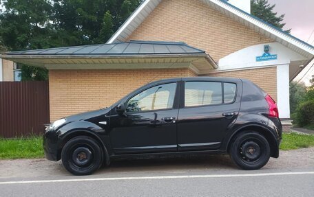 Renault Sandero I, 2010 год, 650 000 рублей, 2 фотография