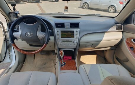 Toyota Camry, 2011 год, 700 000 рублей, 8 фотография