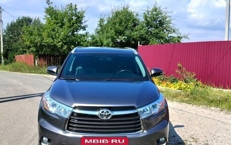 Toyota Highlander III, 2014 год, 3 149 000 рублей, 2 фотография