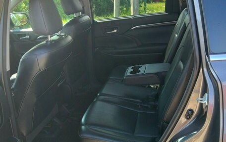 Toyota Highlander III, 2014 год, 3 149 000 рублей, 9 фотография