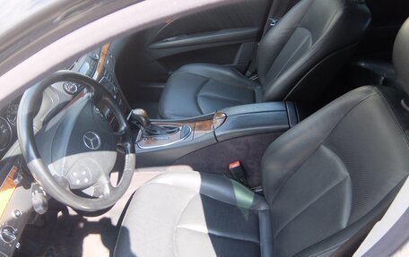 Mercedes-Benz E-Класс, 2004 год, 990 000 рублей, 13 фотография