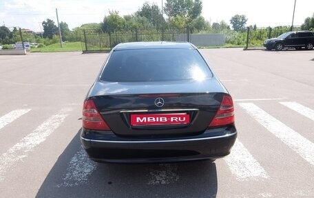 Mercedes-Benz E-Класс, 2004 год, 990 000 рублей, 8 фотография