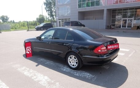 Mercedes-Benz E-Класс, 2004 год, 990 000 рублей, 9 фотография