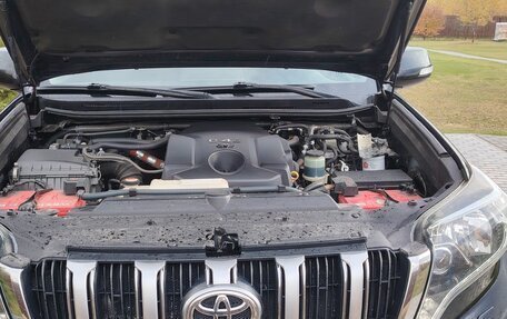 Toyota Land Cruiser Prado 150 рестайлинг 2, 2015 год, 3 900 000 рублей, 13 фотография