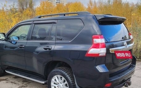 Toyota Land Cruiser Prado 150 рестайлинг 2, 2015 год, 3 900 000 рублей, 10 фотография
