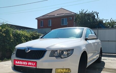 Skoda Superb III рестайлинг, 2012 год, 1 100 000 рублей, 3 фотография