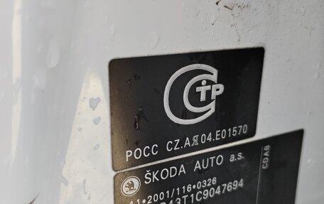 Skoda Superb III рестайлинг, 2012 год, 1 100 000 рублей, 35 фотография