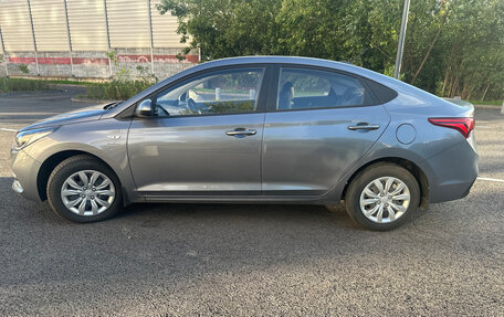 Hyundai Solaris II рестайлинг, 2019 год, 1 650 000 рублей, 2 фотография