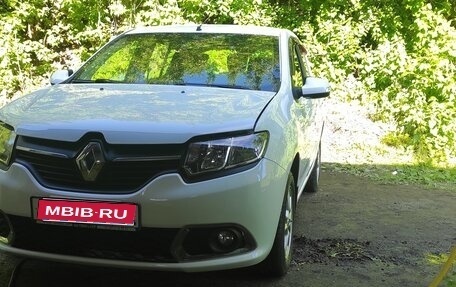 Renault Sandero II рестайлинг, 2014 год, 940 000 рублей, 1 фотография