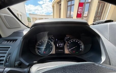 Toyota Land Cruiser Prado 150 рестайлинг 2, 2019 год, 5 890 000 рублей, 9 фотография