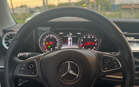 Mercedes-Benz E-Класс, 2017 год, 3 650 000 рублей, 20 фотография