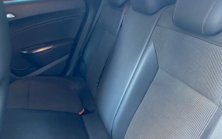 Opel Astra J, 2011 год, 680 000 рублей, 12 фотография