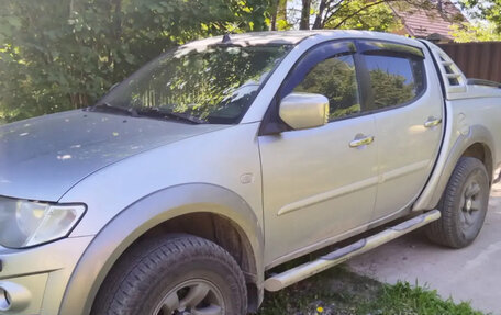 Mitsubishi L200 IV рестайлинг, 2012 год, 1 290 000 рублей, 3 фотография