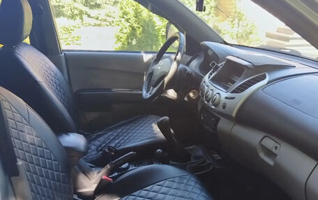 Mitsubishi L200 IV рестайлинг, 2012 год, 1 290 000 рублей, 7 фотография