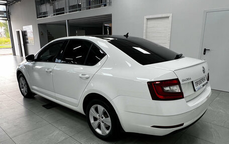 Skoda Octavia, 2018 год, 1 900 000 рублей, 5 фотография