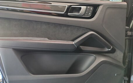 Porsche Cayenne III, 2023 год, 13 290 000 рублей, 8 фотография
