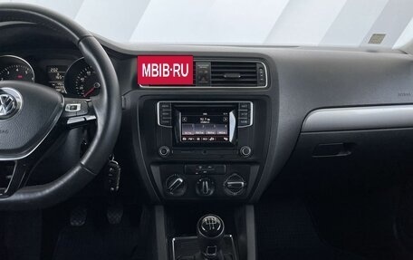 Volkswagen Jetta VI, 2017 год, 1 288 000 рублей, 20 фотография