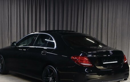 Mercedes-Benz E-Класс, 2020 год, 2 999 000 рублей, 4 фотография