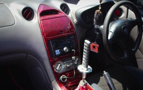 Toyota Celica VII рестайлинг, 2002 год, 1 050 000 рублей, 39 фотография
