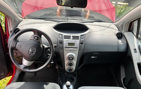 Toyota Yaris III рестайлинг, 2007 год, 400 000 рублей, 9 фотография