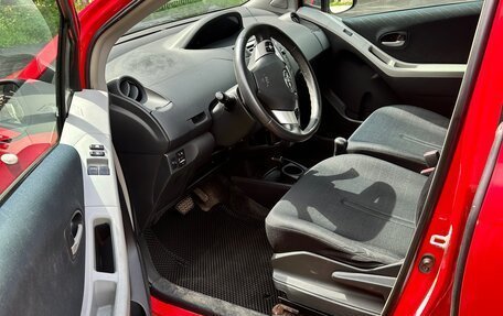 Toyota Yaris III рестайлинг, 2007 год, 400 000 рублей, 11 фотография