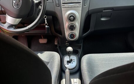 Toyota Yaris III рестайлинг, 2007 год, 400 000 рублей, 10 фотография