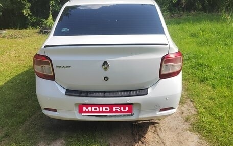 Renault Logan II, 2015 год, 450 000 рублей, 4 фотография